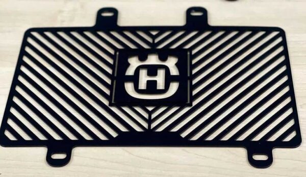 radiator guard/grill for husqvarna svartpilen & vitpilen 250/401