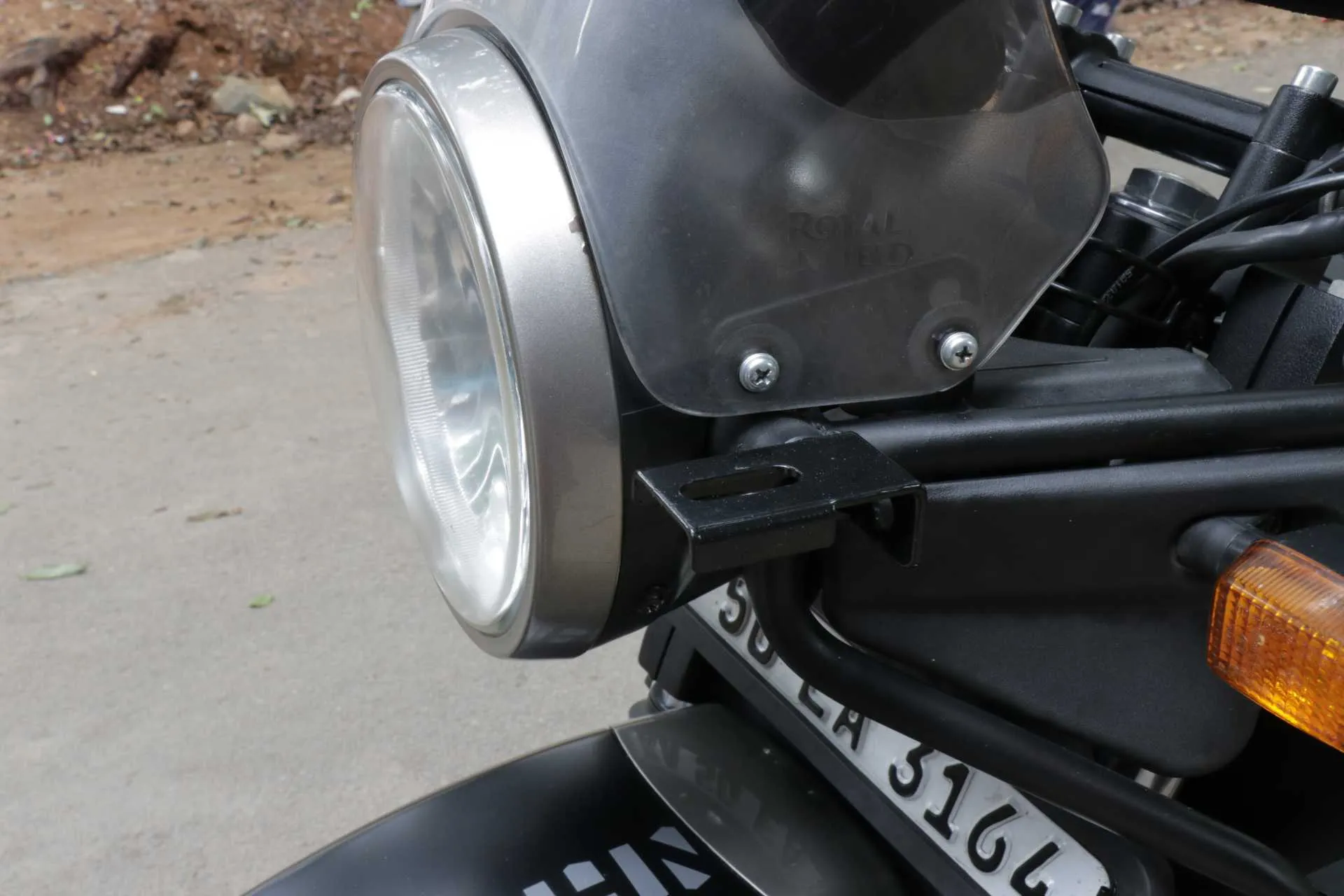 Maddog Universal Headlight Clamp